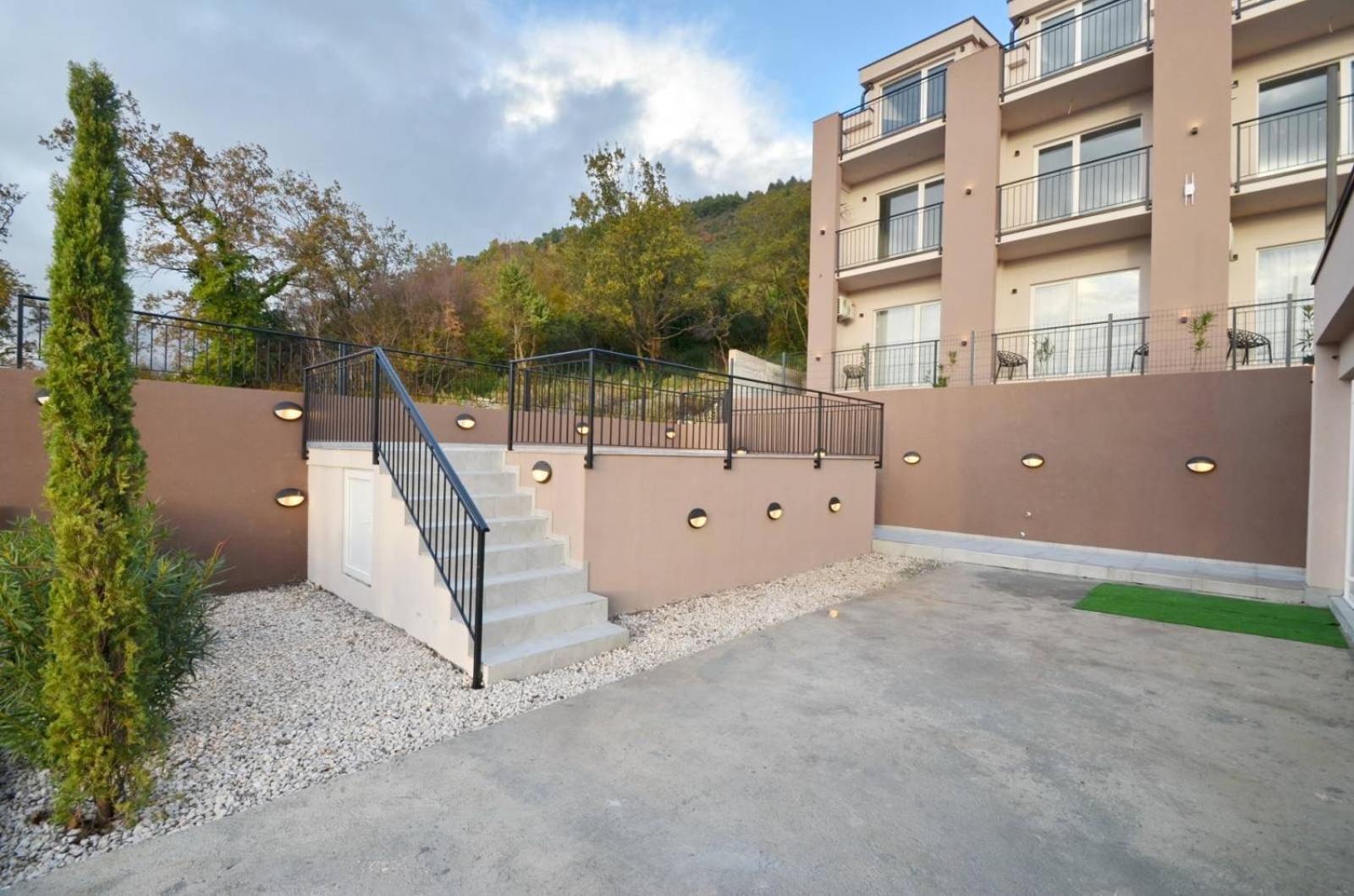 Residence Spa Apartments Dub Kotor Kültér fotó